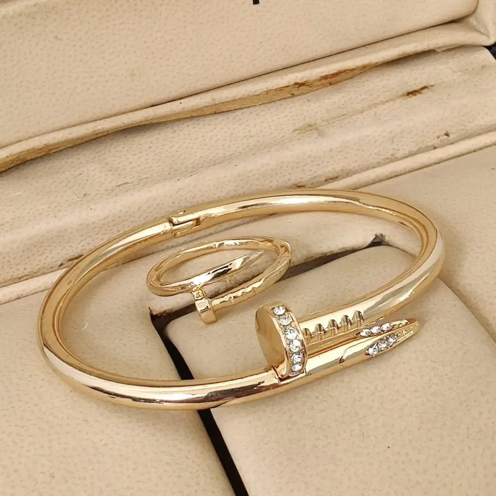 Breslet with ring