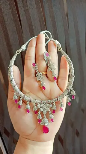 Diamond look Necklace