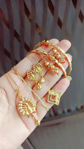 Peacock shape set